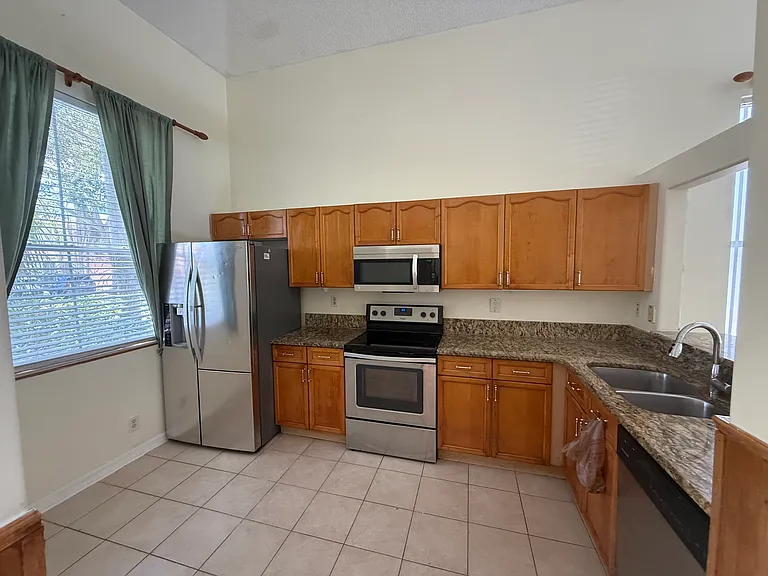 6711 Green Island Cir — Photo 10