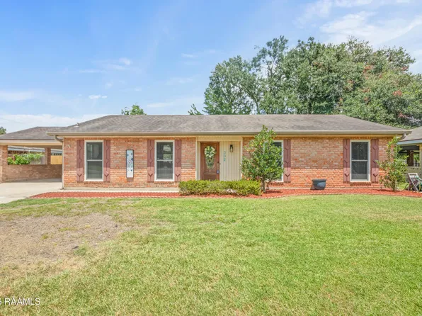 302 Maple Dr, Lafayette, LA 70506