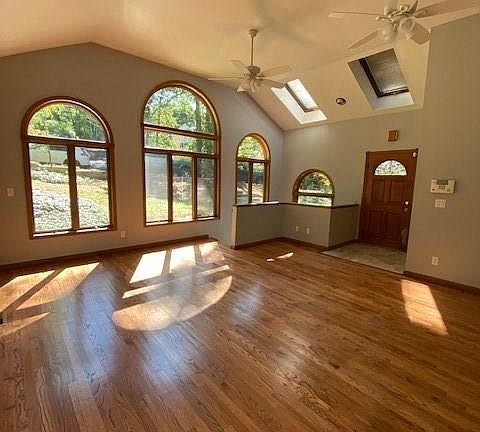 3rd image of 7 Buckskin Ln