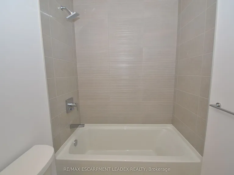 75 James St N #1808 — Photo 31