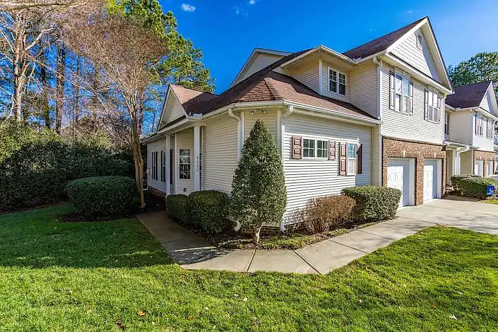 4656 Pooh Corner Dr — Photo 2