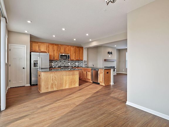 3rd image of 6532 Joliet Ave S