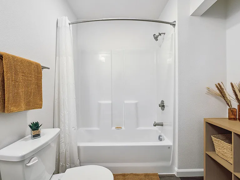 Pullman Lofts — Photo 28