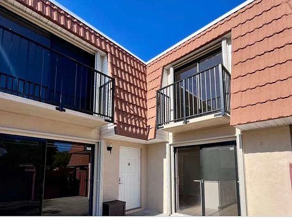 3rd image of 2971 N Waterford Dr SW #12