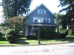 184 Bedford St, New Bedford, MA 02740