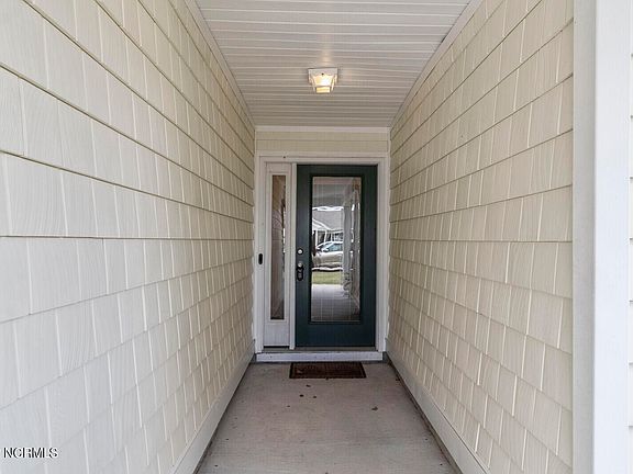 4th image of 5222 Minnesota Drive SE