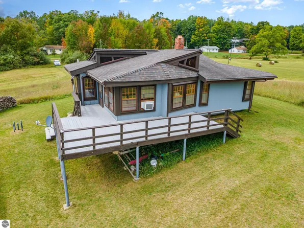 5847 Greve Rd, South Branch, MI 48761