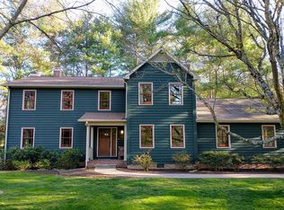 32 Round Hill Dr, Radford, VA 24141