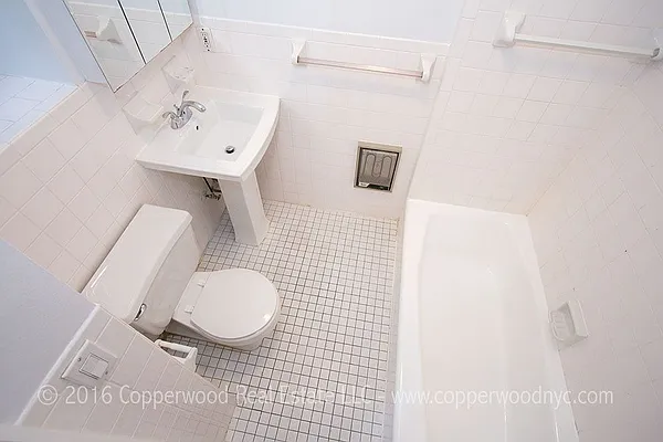 Rented by Copperwood Real Estate | media 10