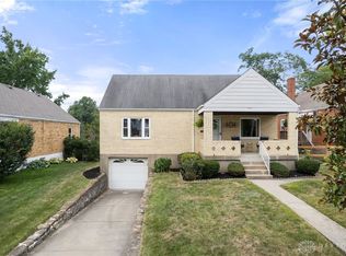 957 Woodbriar Ln, Cincinnati, OH 45238
