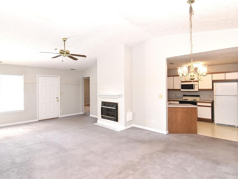 1st image of 3371 Galleria Dr Unit 25