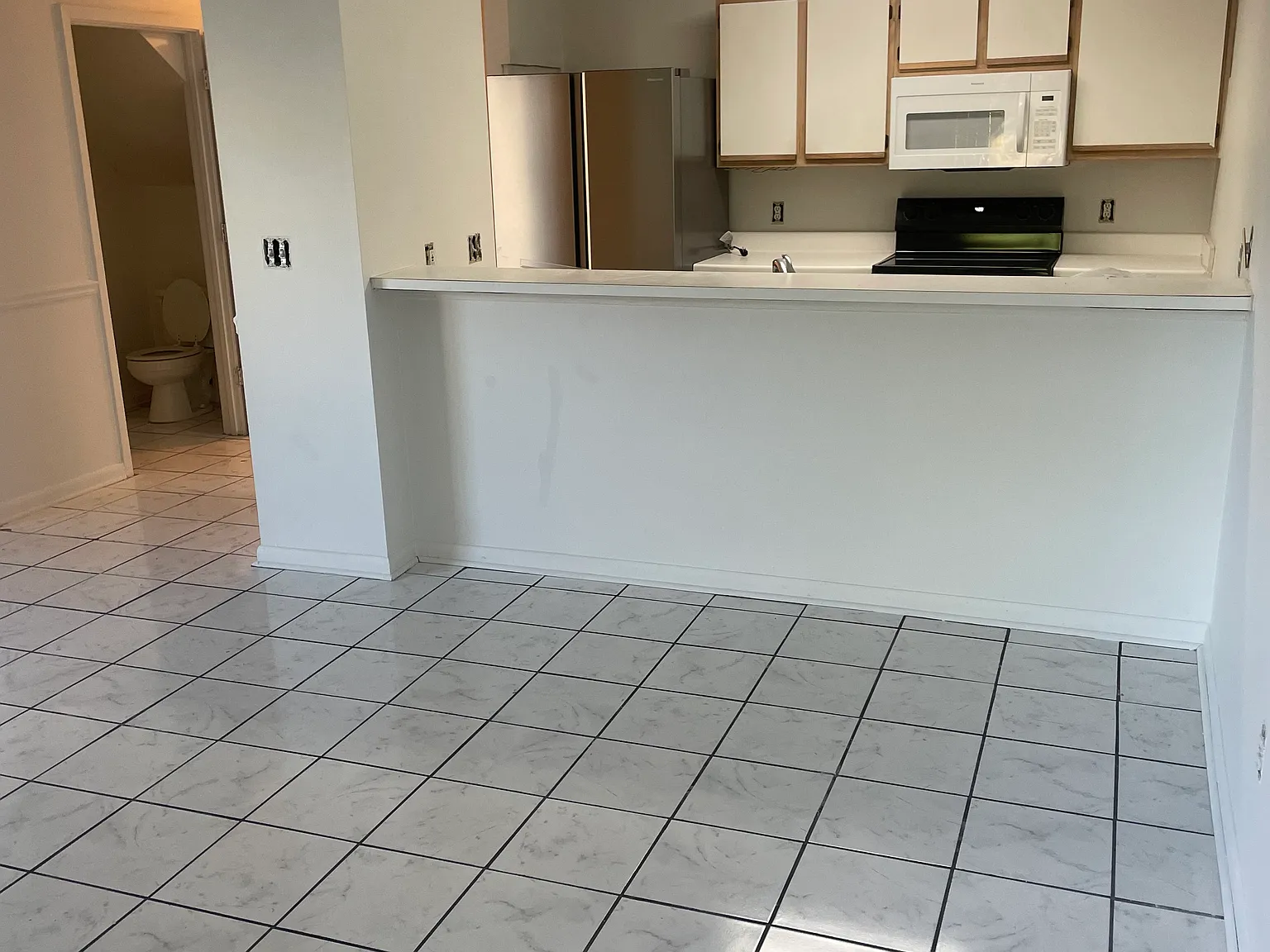 2 bed, 2.5 bath, 1395 sqft, $1,699 — Photo 2