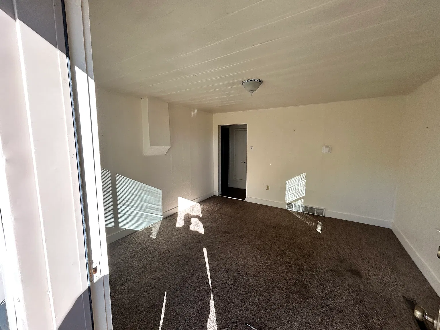 226 N 4300 E — Photo 3