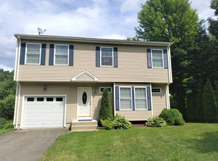 6 Cobble Stone Cv, Pittsfield, MA 01201
