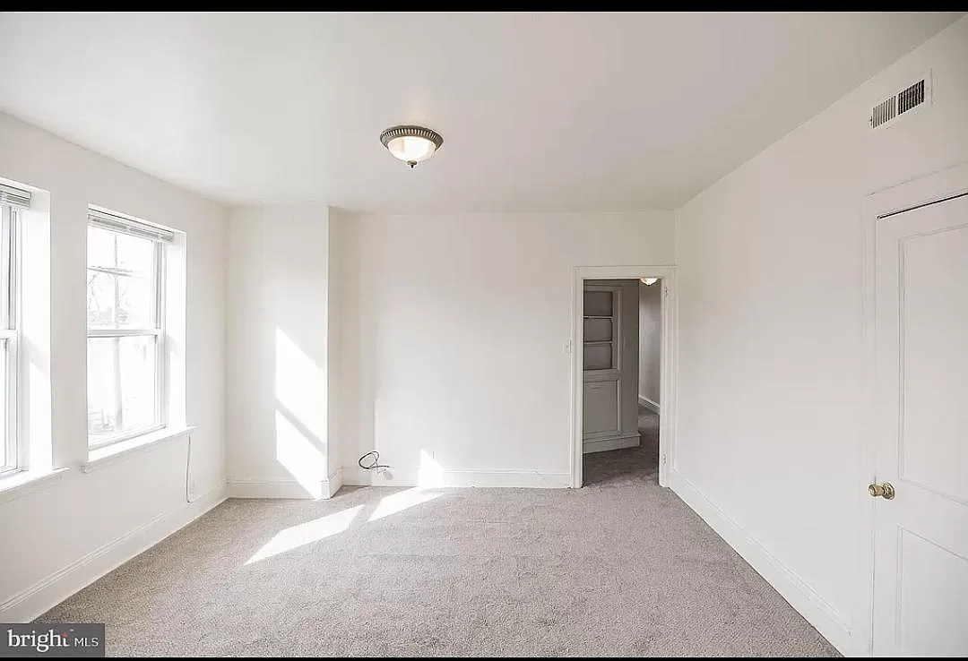 Living room - 5244 Pennsgrove St #3