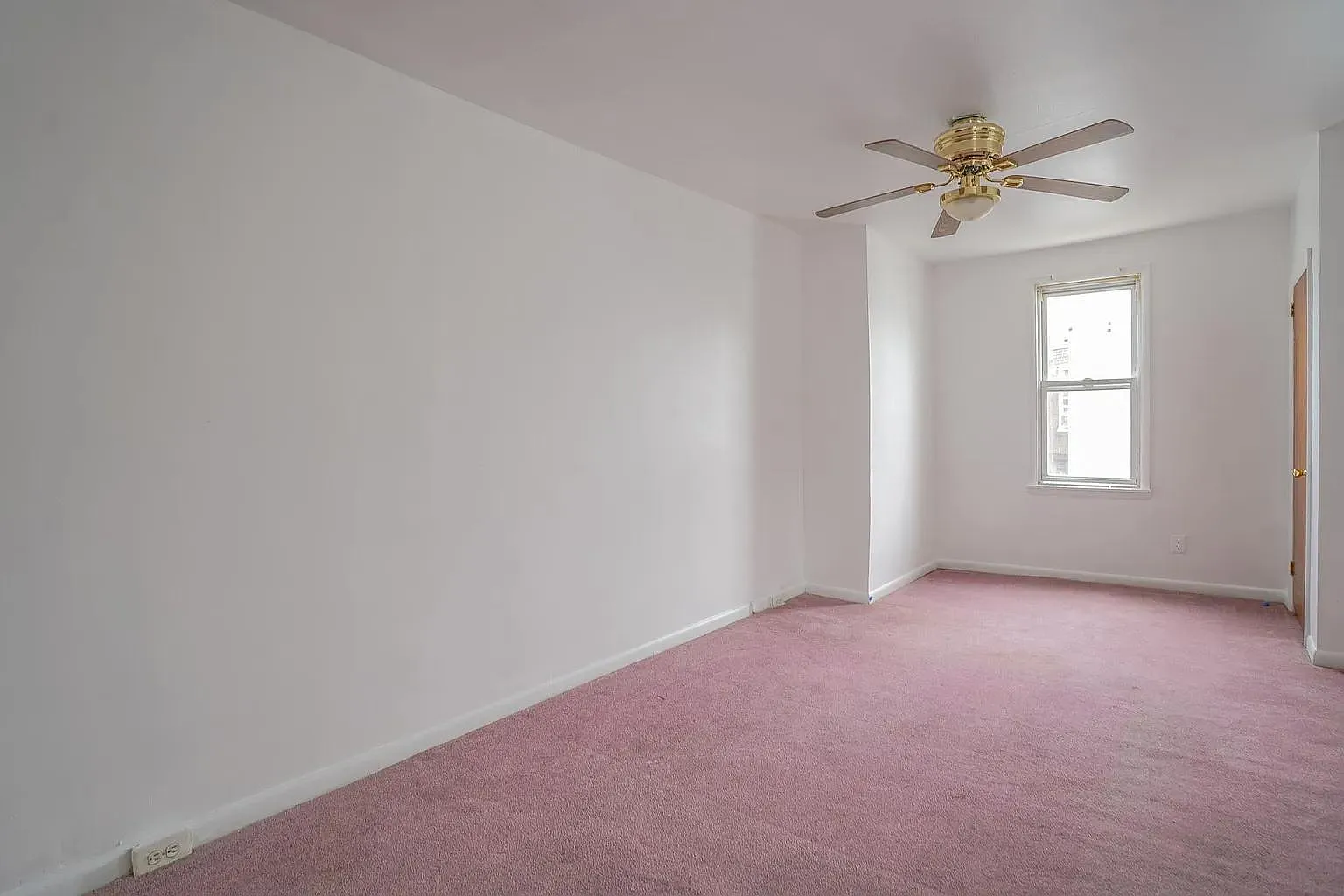 859 Granite st — Photo 2