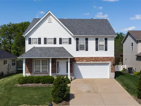5605 Paris Ct, Saint Louis, MO 63129