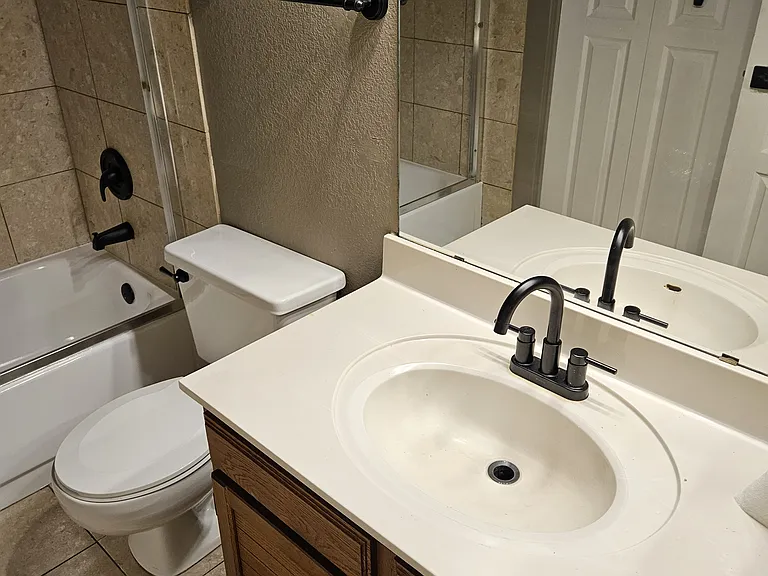 1029 W 5th St #107 — Photo 7