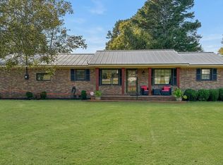 145 Lakewood Dr, Muscle Shoals, AL 35661