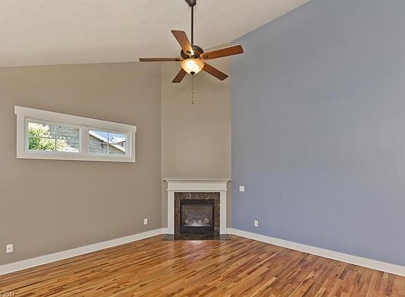 5th image of 22 Creekside View Dr
