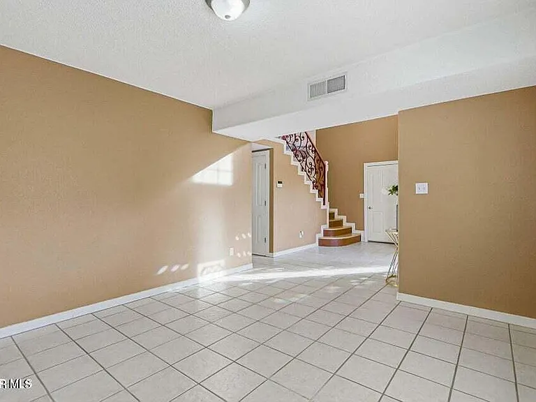 650 Vera Ct — Photo 25
