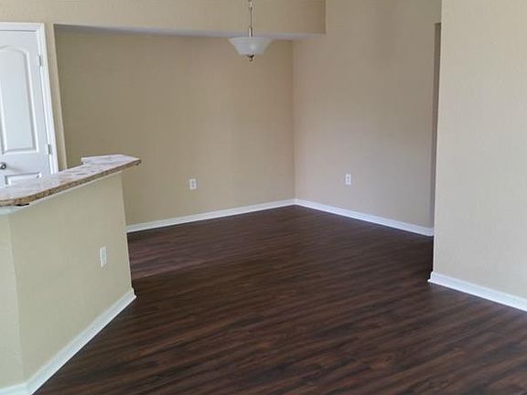 4th image of 10402 White Lake Ct