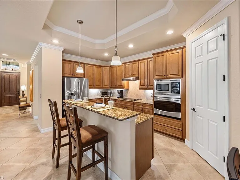 9234 Veneto Pl — Photo 15