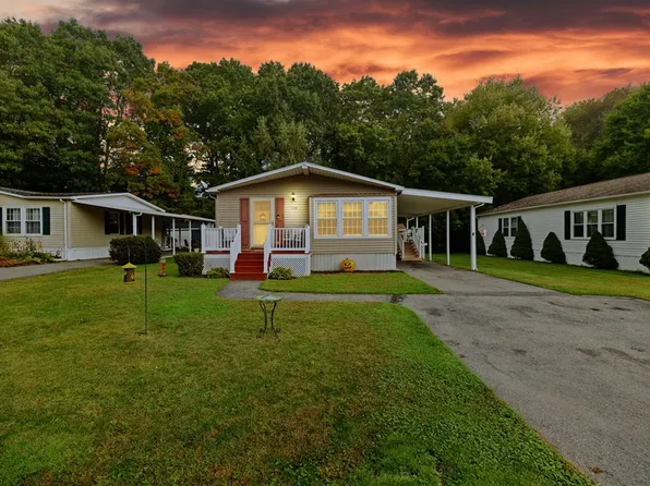 50 Highland St #113, Taunton, MA 02780