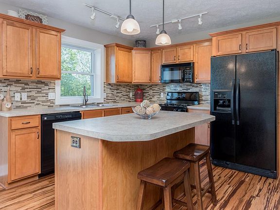 2nd image of 874 Red Tail Dr