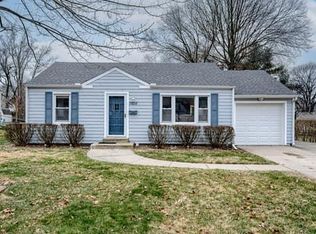 7608 Robinson St, Overland Park, KS 66204