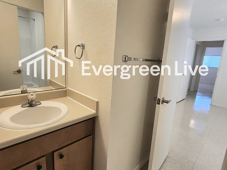 2241 Zuni Ct — Photo 9