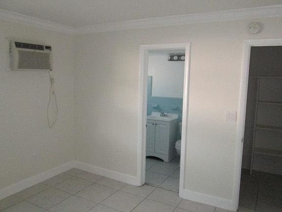 5th image of 1014 Salzedo St #3F