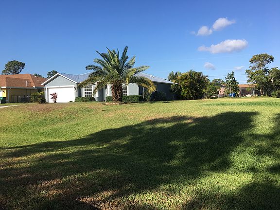 2nd image of 128 SW Pilsner Cir