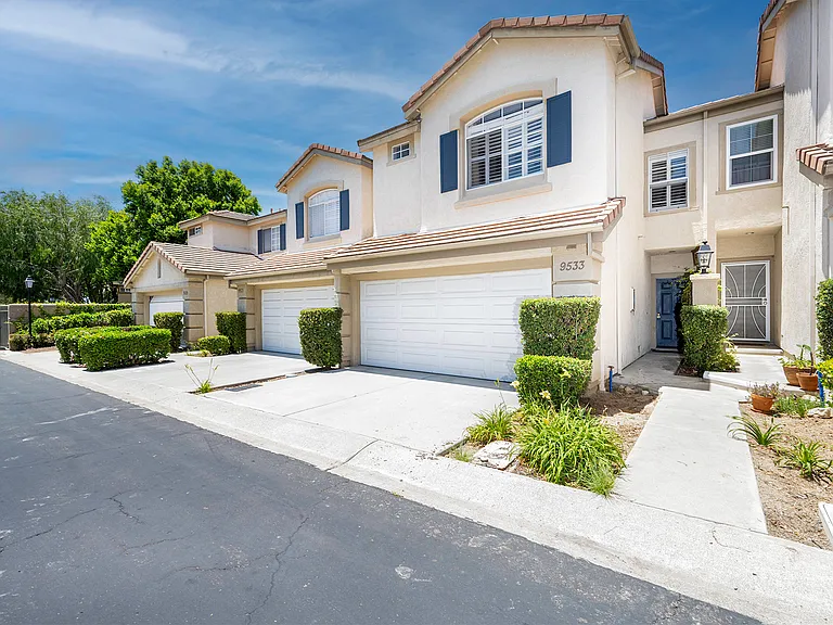 9533 Questa Pointe — Photo 32