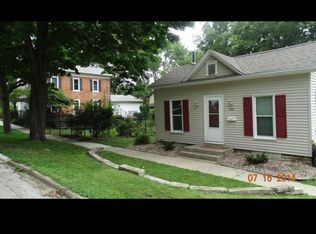 206 4th Ave SW, Mount Vernon, IA 52314