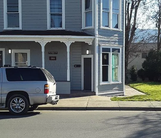 Studio, 746 sqft, $1,175 — Photo 2