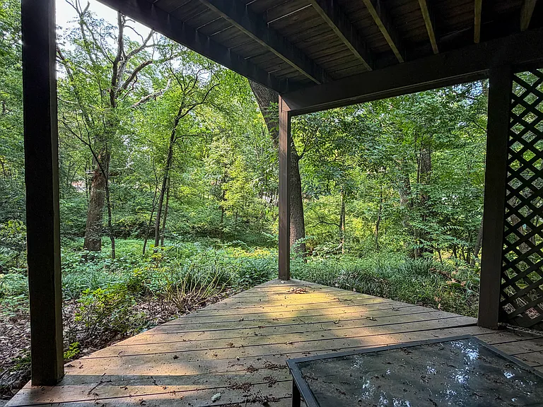 133 E Woods Dr — Photo 30