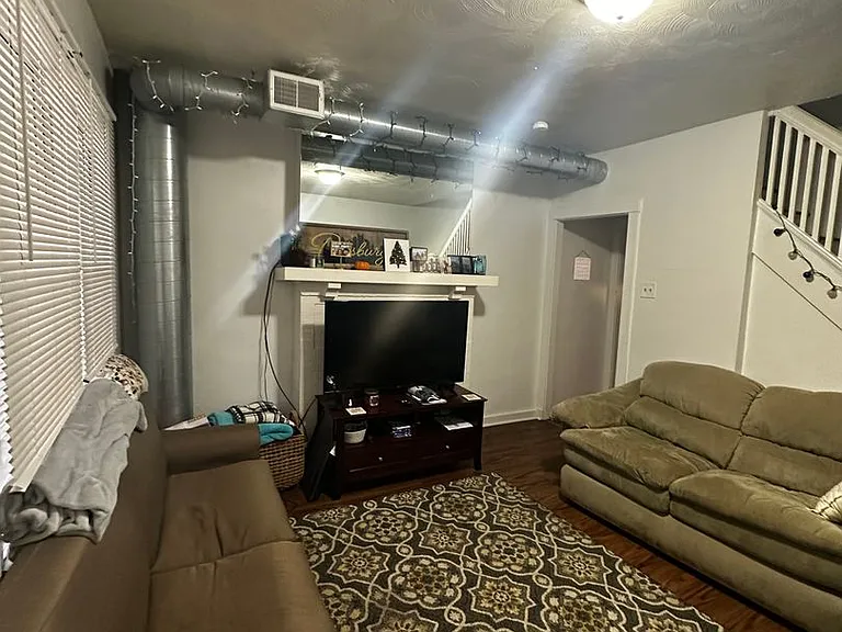 230 Chesterfield Rd — Photo 2
