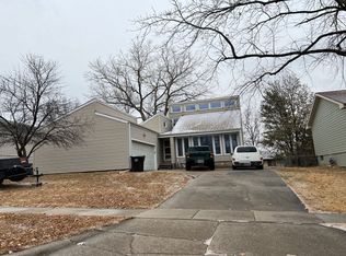 712 W Leon Dr, Lincoln, NE 68521