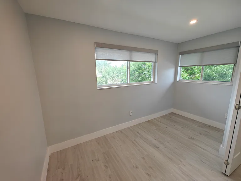 2115 NE 37th Dr #235 — Photo 10