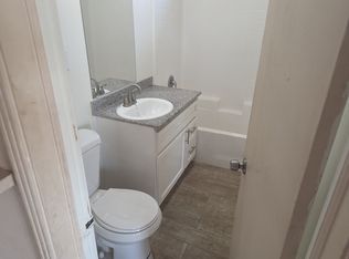 216 Belle Ave UNIT B, Bakersfield, CA 93308