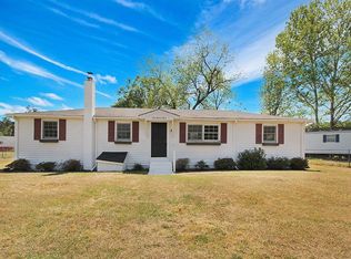 105 W Church St, Bonneau, SC 29431