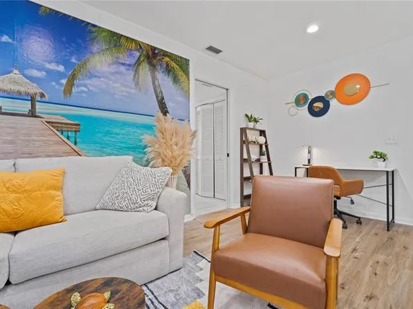 11219 93rd St, Largo, FL 33773