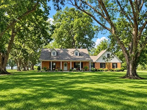 4435 Black Bayou Rd, Leland, MS 38756