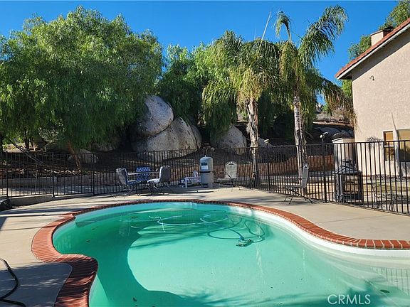 4th image of 23729 Citrus Ave