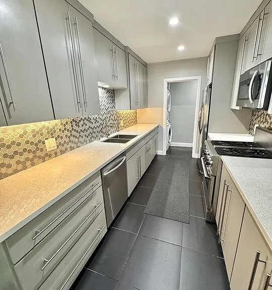 50 Elm Ave #5 — Photo 37