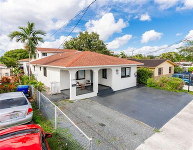 270 NW 40th Ct, Miami, FL, 33126