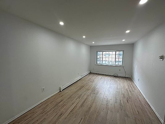 2nd image of 294 Tompkins Ave #2