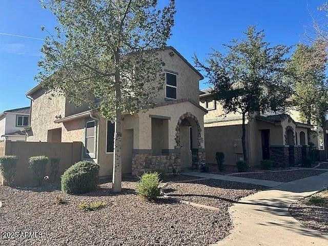 3 bed, 2.5 bath, 1292 sqft, $2,195 — Photo 2