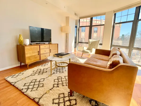 1021 N Garfield St APT 338, Arlington, VA 22201